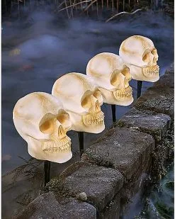 Spirit Halloween 7.5 Inch LED Strobing Skull Head Lawnstakes