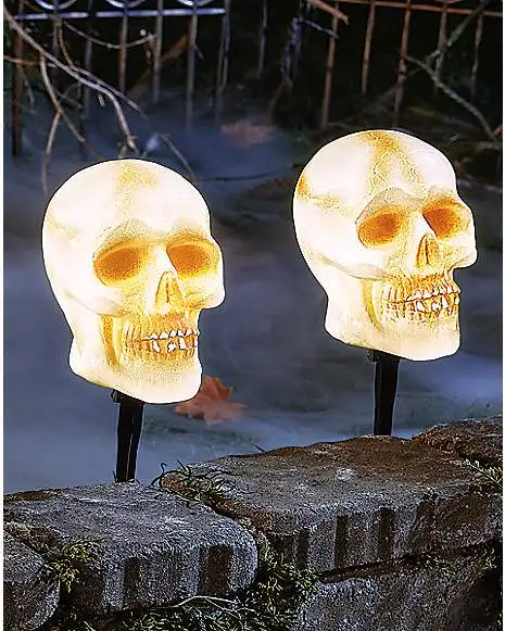 Spirit Halloween 7.5 Inch LED Strobing Skull Head Lawnstakes 4 Spirit Halloween 7.5 Inch LED Strobing Skull Head Lawnstakes - Image 2